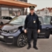 Strażnicy miejscy ze Świdnika i nowy samochód elektryczny marki BMW I3